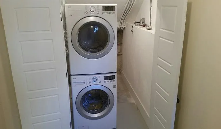 29 Commonwealth Ter #B — Photo 6