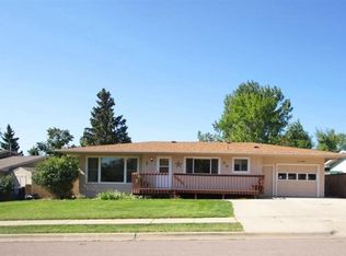 619 City Springs Rd, Rapid City, SD 57702