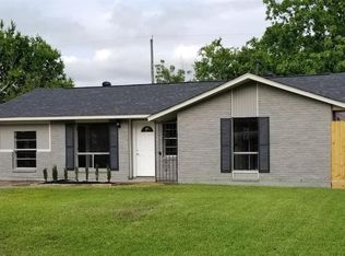 10727 Segrest Dr, Houston, TX 77047