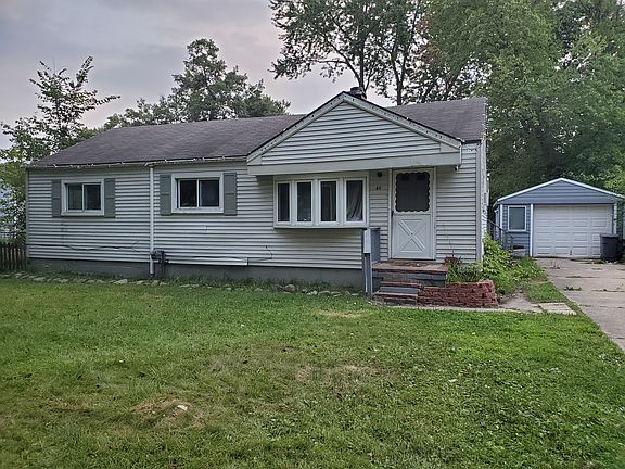 2nd image of 411 Clayburn Blvd