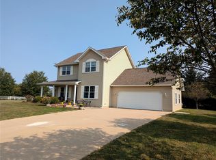 746 Rose Ln, Greenville, IL 62246