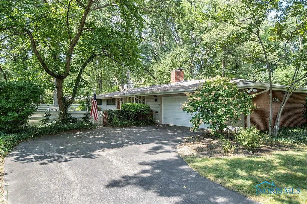 2937 Wicklow Rd photo 1