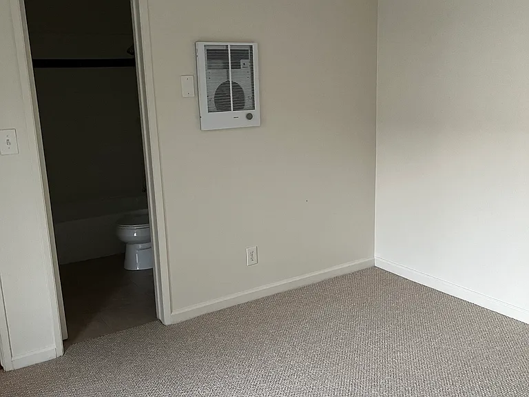 470 E Angeleno Ave — Photo 43
