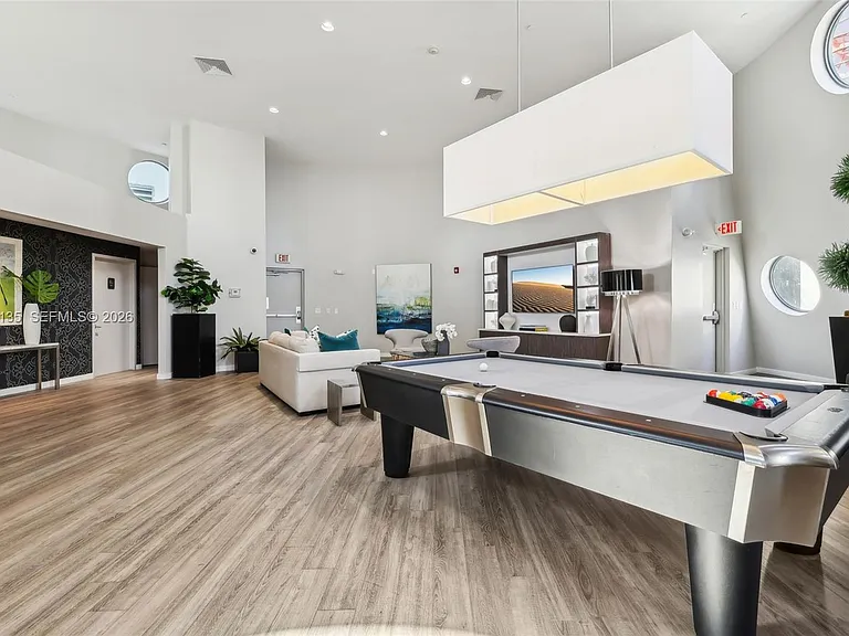 6000 Collins Ave #523 — Photo 43