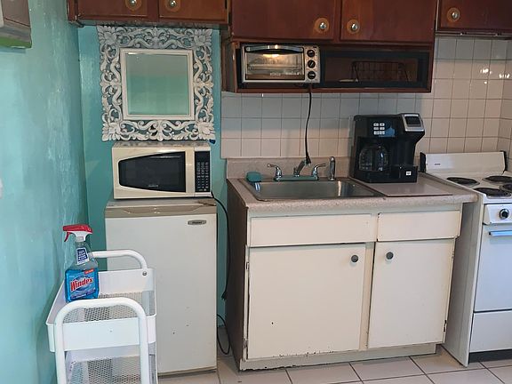 5th image of 4521 N Ocean Dr #3