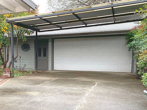2nd image of 414 Hodges Ave