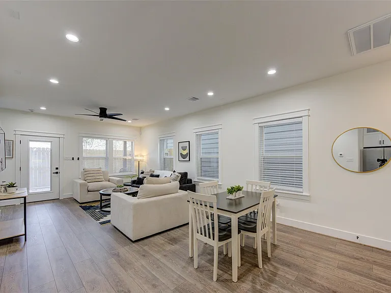 3406 Garapan St #B — Photo 12
