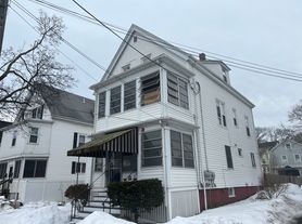 542 Eastern Ave, Lynn, MA