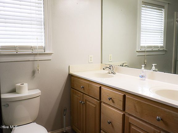 3rd image of 1213 Windbrooke Drive
