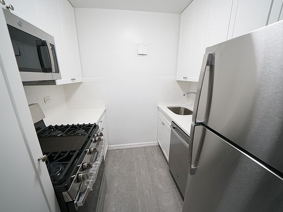 4th image of 125 E 87th St APT 3E
