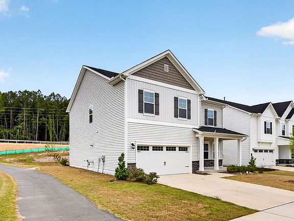 2nd image of 203 Sea Cave Ln