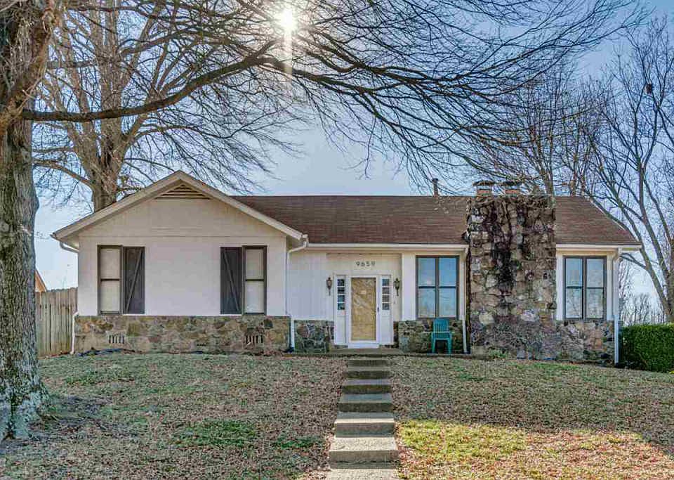 1st image of 9659 Blue Spruce Dr