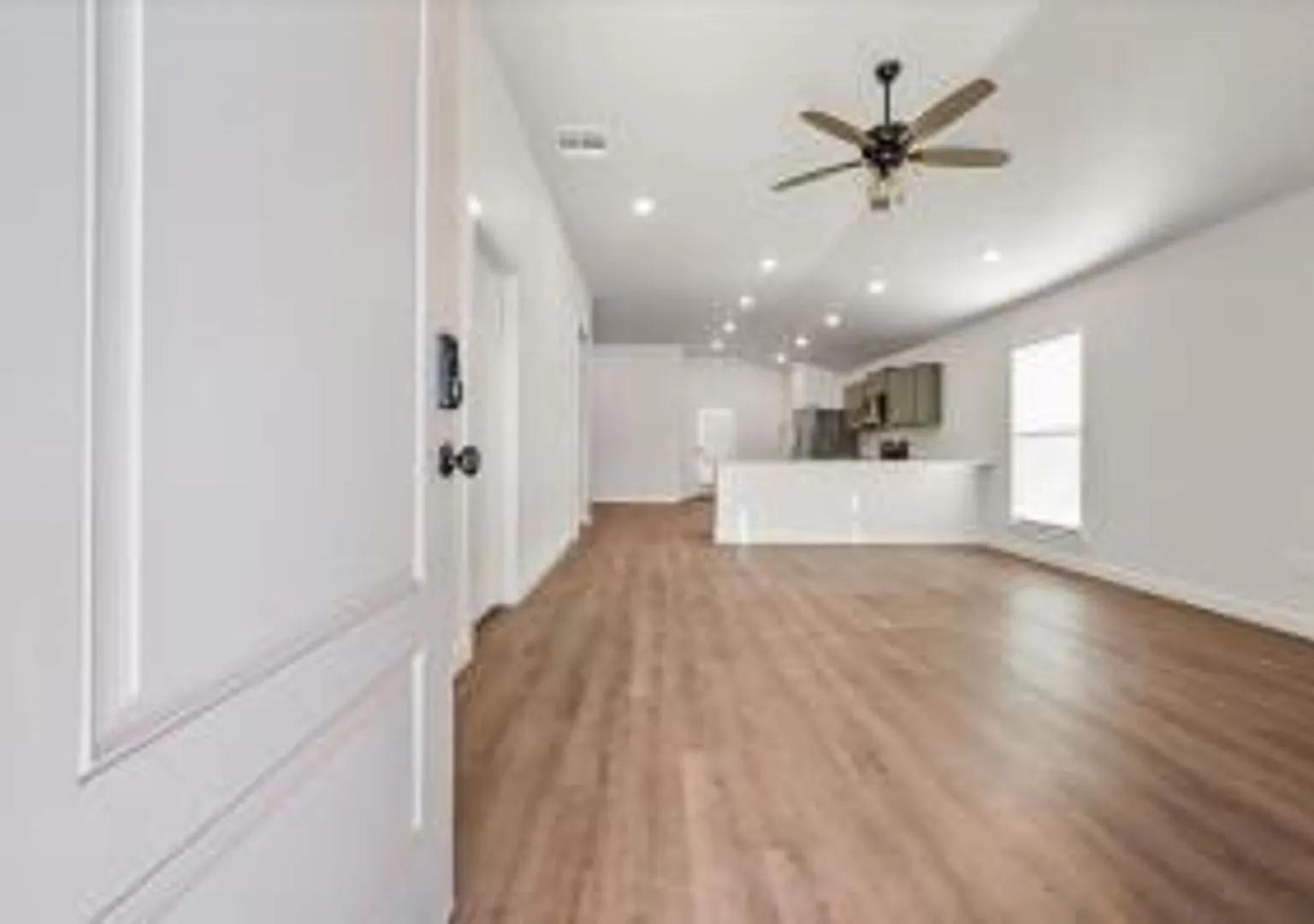 Take A Look At Overlook! — Photo 2