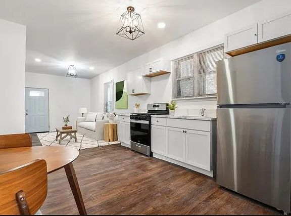 5th image of 238 E 22nd St #A