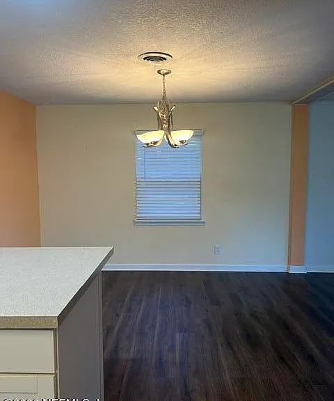 610 SW Nightingale St — Photo 6