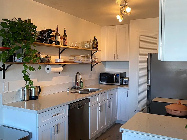 1253 N Vulcan Ave #6 — Photo 1