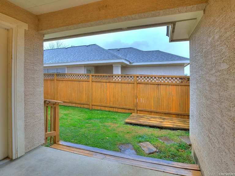 10915 Toscana Isle — Photo 8