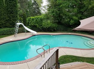 5189 Ashton Ct, Brighton, MI