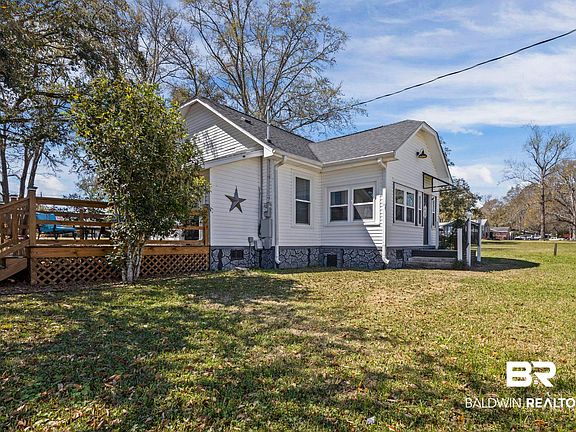 4th image of 18914 Florida St