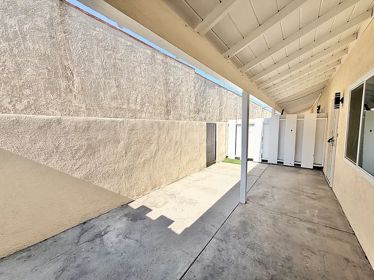 890 N Campus Ave #B — Photo 20