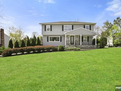 11 Giegel Ct, Wyckoff, NJ, 07481