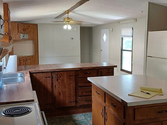 3rd image of 258 Brookwood Dr