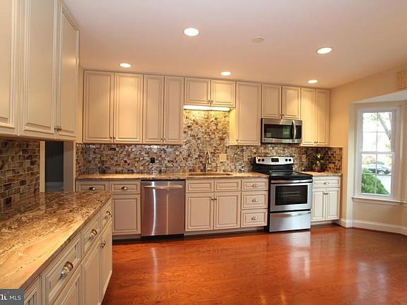 4th image of 6183 Old Brentford Ct