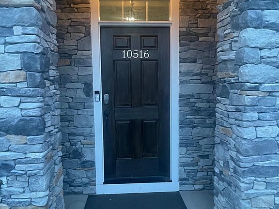 3rd image of 10516 Seneca Falls Pl