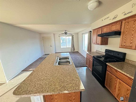4th image of 3649 S Benson Ave