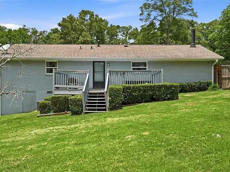 405 King Arthur Ct — Photo 18