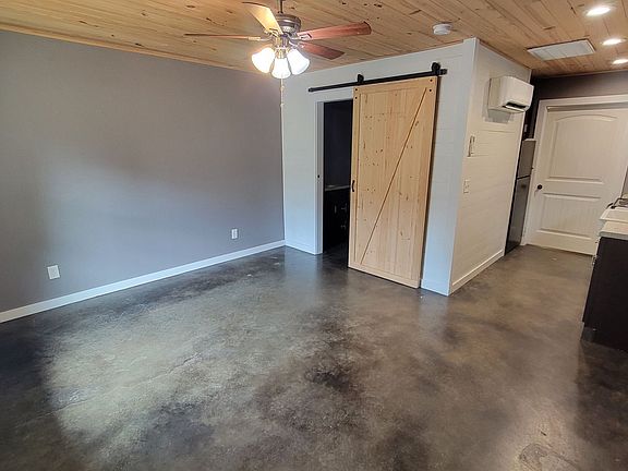 4th image of 695 S 17th St APT B