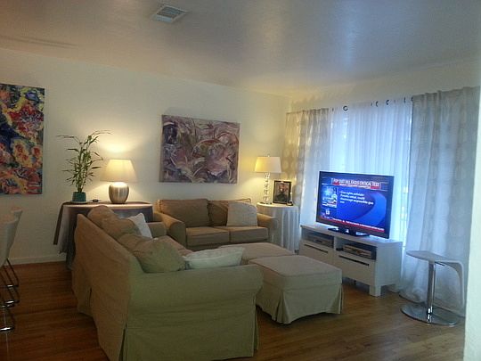 3rd image of 1500 N Hampton Ave