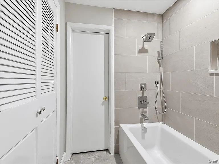 475 N Riverside Rd — Photo 29