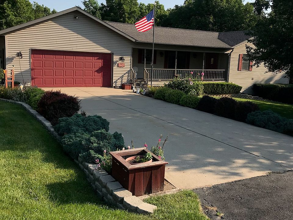1st image of 17 Cheshire Dr