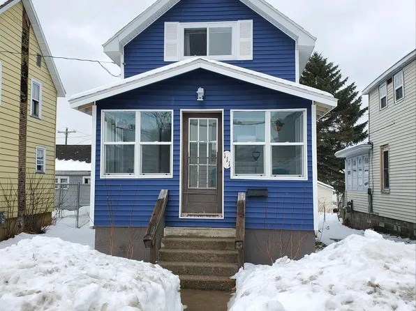 111 Chestnut St, Munising, MI 49862