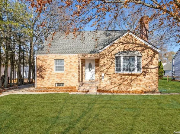 3781 Jerusalem Avenue, Seaford, NY 11783