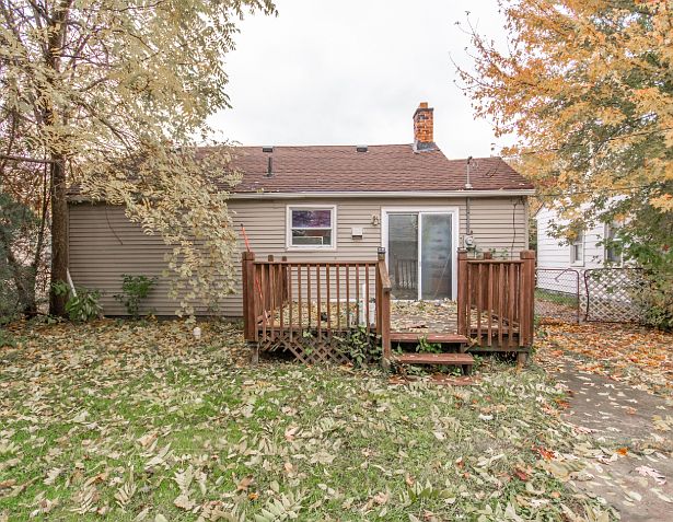 2nd image of 3571 Swanson St