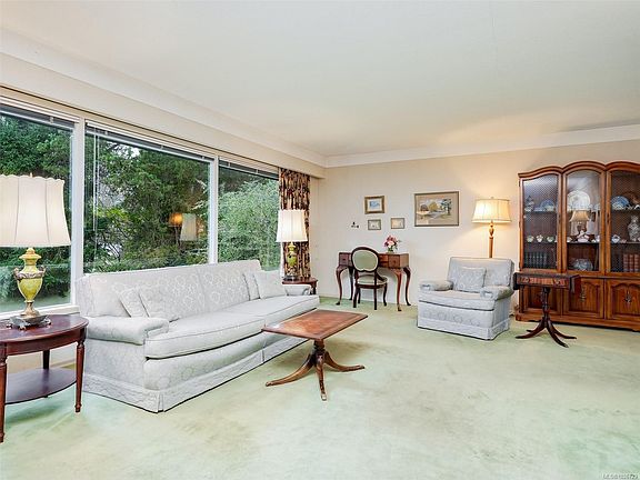 2nd image of 2086 Avondale Rd