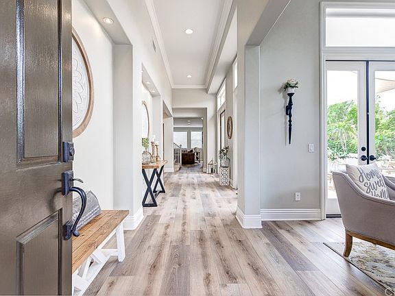 2nd image of 22 Ginger Lily Ct