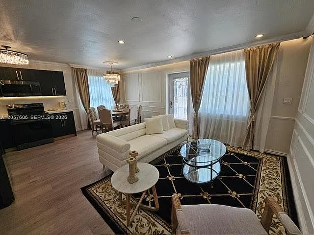 Lauderdale Gardens — Photo 4