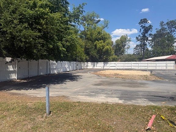 2nd image of 2300 Bemiss Rd
