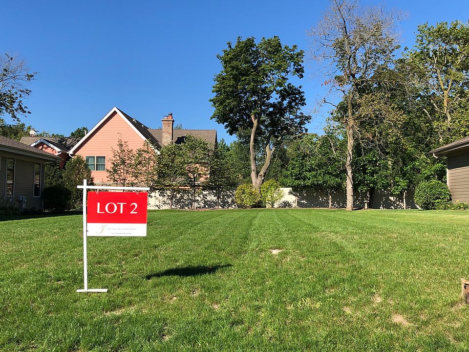 1st image of 4 Heritage Dr