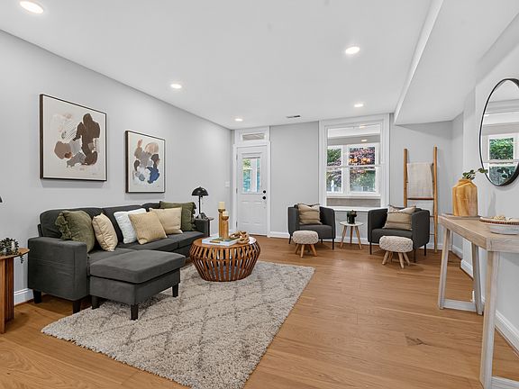 5th image of 3341 Chestnut Ave