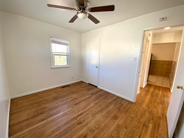 1310 S Newton St — Photo 13