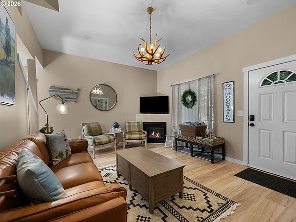 18th image of 65121 E Lupine Dr