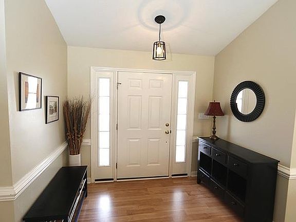 3rd image of 3727 Hulon Dr