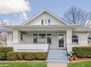 460 Standish St, Elgin, IL 60123