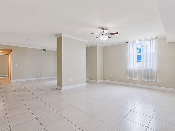 3rd image of 610 Clematis St APT 502