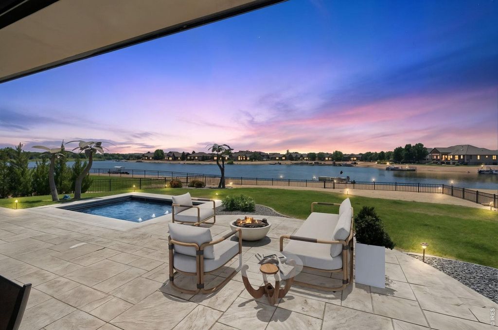 1813 Seashell Ct