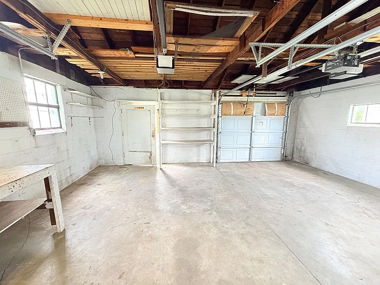 108 S 8th Ave — Photo 30